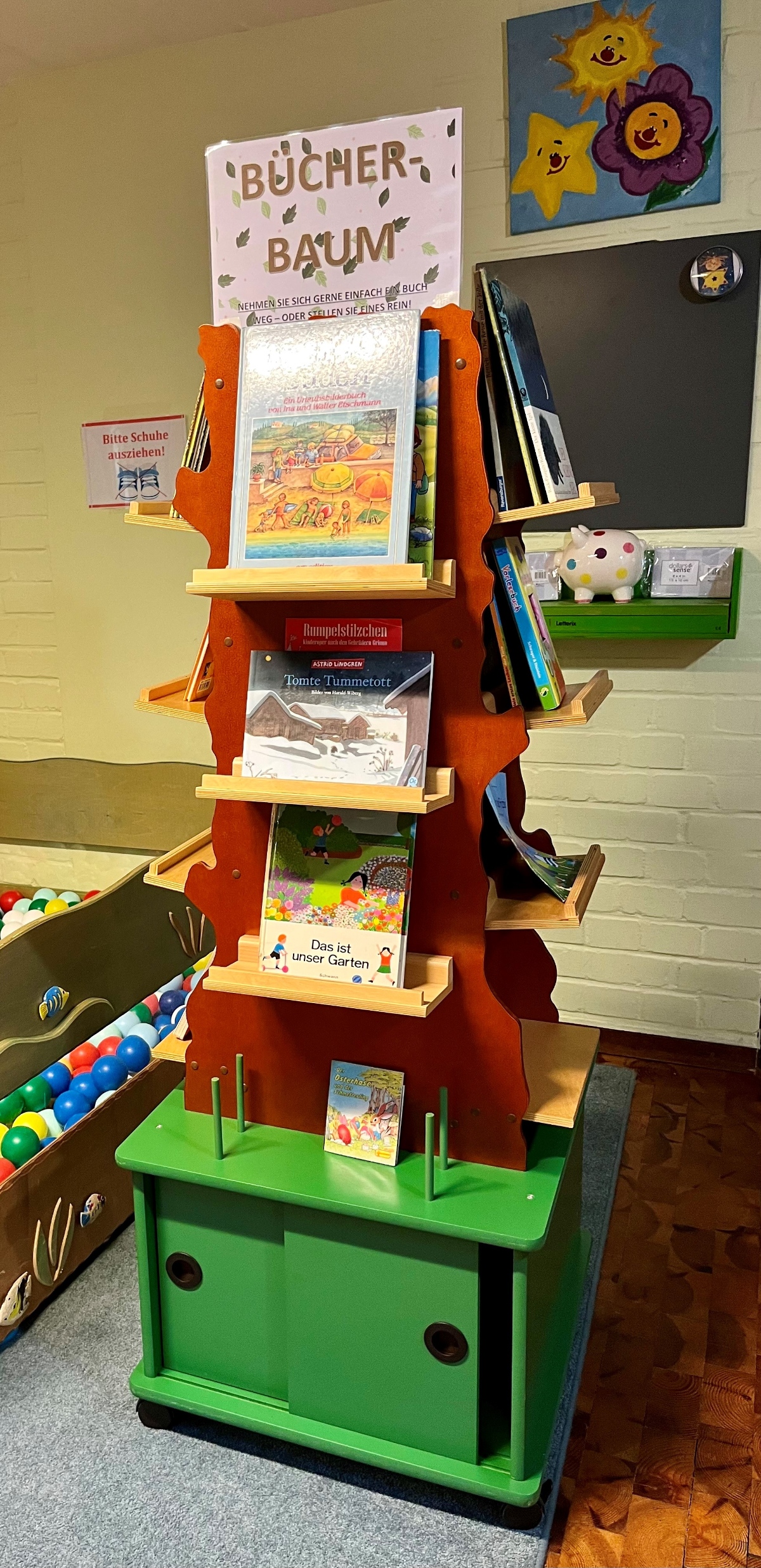 Bücherbaum