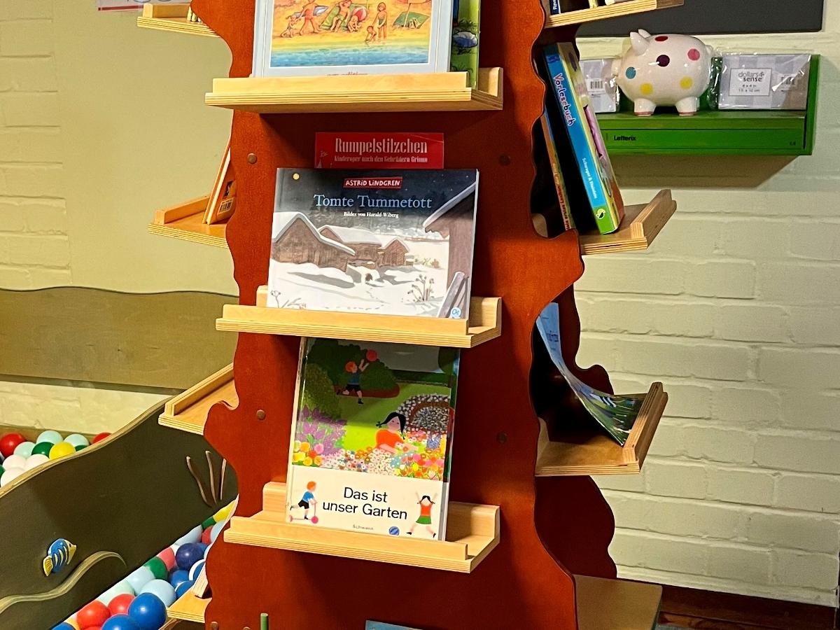 Bücherbaum